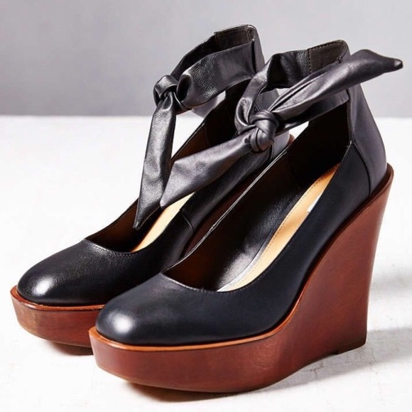 Kimchi Blue Platform Wedges from Urban Outfitters - Picture 2 of 8